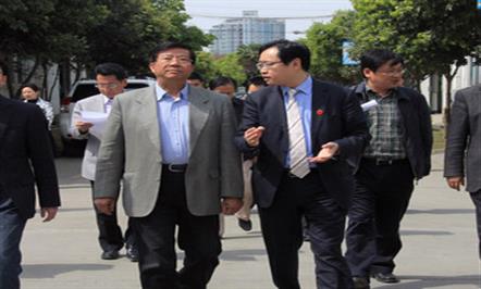 省人大副主任彭渝率调研组到精工公司调研