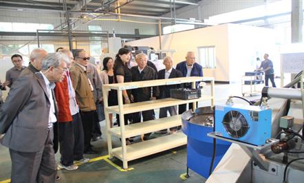 成都长运离退休老干部到富临集团参观考察